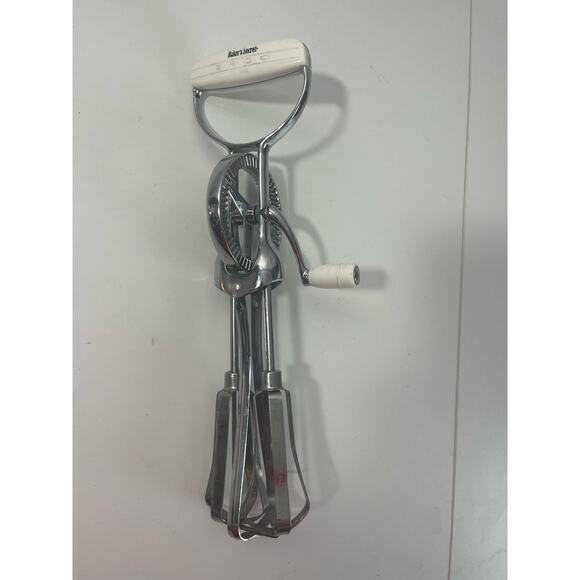 Vtg  Egg Beater Hand Held Crank Mixer Stainless Steal Cream Handle - Picture 1 of 5